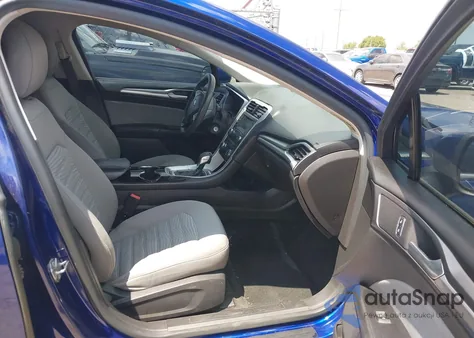 2016 Ford Fusion S z USA, uszkodzony, nr VIN 3FA6P0G72GR239347